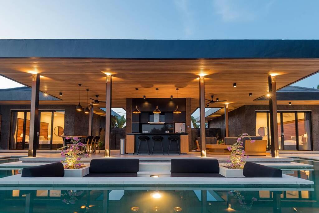 Villa Madie By Balisuperhost Убуд Екстер'єр фото