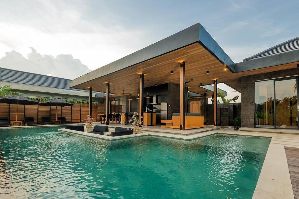Villa Madie By Balisuperhost Убуд Екстер'єр фото